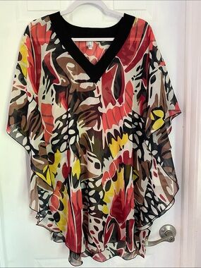 🚨Priced for quick sale🚨 Kenneth Cole New York Sheer Multicolor V‑Neck Floral Abs